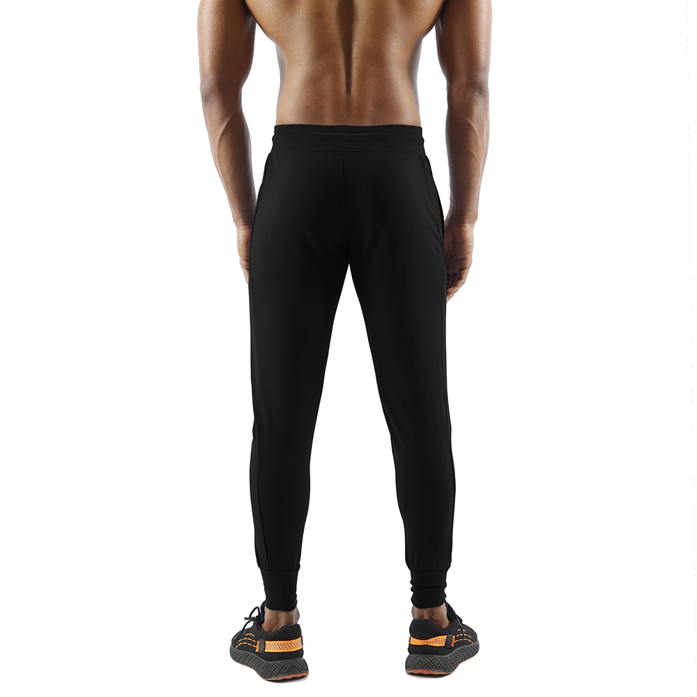 ESSENTIAL JOGGER BLACK 3